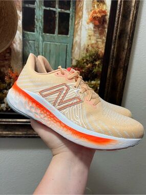 New Balance Fresh Foam X Vongo v5 Light Mango W shoes